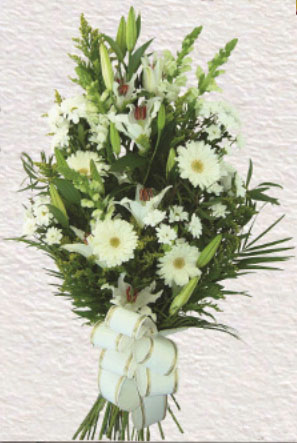 RAMO FUNERARIO BLANCO. Incluye cinta e inscripción