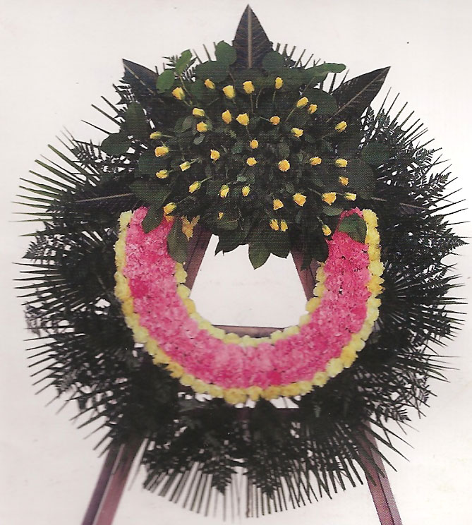 CORONA FUNERARIA. Incluye cinta e inscripción.